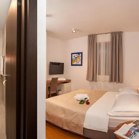 阿尔巴旅馆 招待所 斯普利特