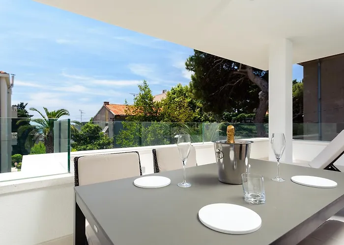 Gostinjska kuća Alba 4*